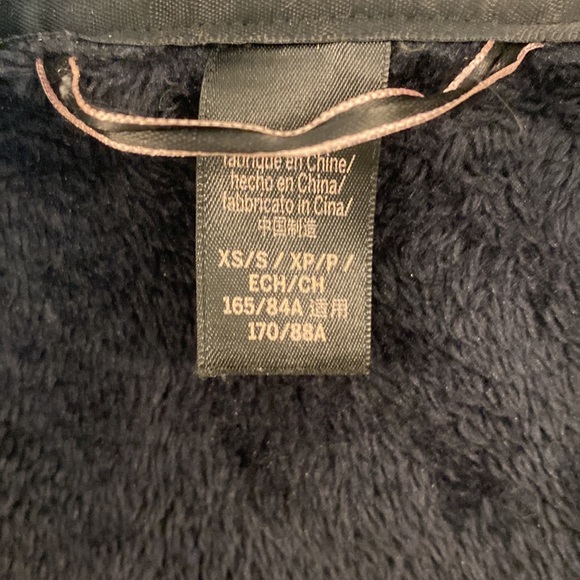 Victoria Secret bathrobe - Picture 2 of 3